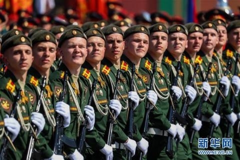 俄罗斯举行胜利日阅兵式彩排